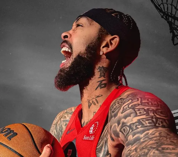 爱游戏 在线-状态火热！莺歌近4战场均28分5板3.8助，三项50/46.4/83.3%